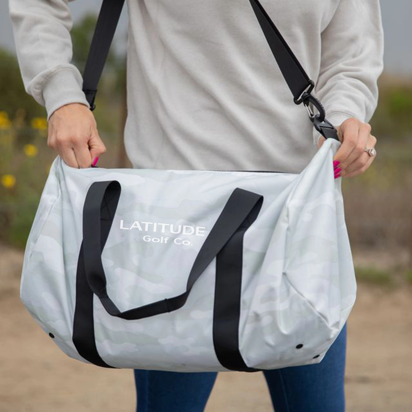 Day Trip Duffle Black Camo